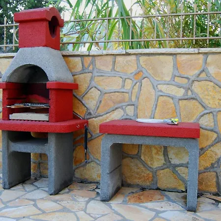 מלון דירות Ifigenia נידרי